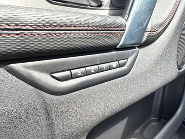 Land Rover Discovery Sport D200 R-Dynamic SE SHZ ACC LED — photo 21