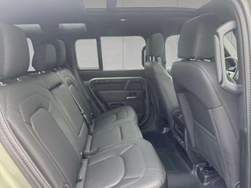 Land Rover Defender 110 D200 S — photo 5