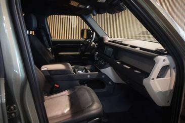 Land Rover Defender 110 D250 X-Dynamic — photo 8