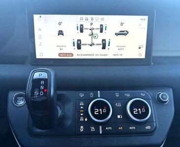 Land Rover Defender 110 SE AUTOCARRO 3.0D I6 200 CV AWD Auto — photo 15