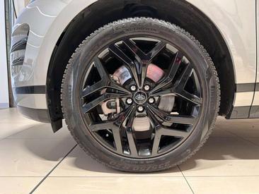 Land Rover Range Rover Evoque 1.5 I3 PHEV R-Dynamic S AWD Auto — photo 9