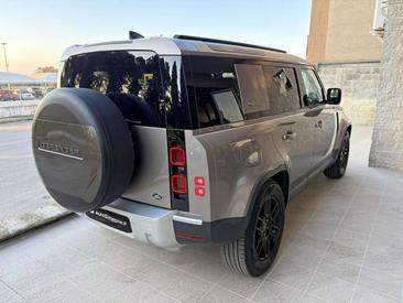 Land Rover Defender 110 SE 3.0D I6 200 CV AWD Auto — photo 5