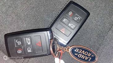 Land Rover Range Rover Evoque P300e R-Dynamic SE — photo 16