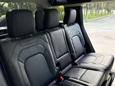 Land Rover Defender 110 SE 3.0D I6 200 CV AWD Auto — photo 13