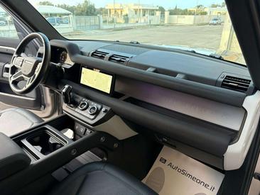 Land Rover Defender 110 SE 3.0D I6 200 CV AWD Auto — photo 16