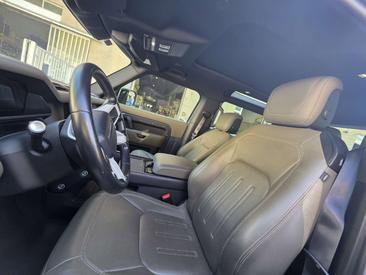 Land Rover Defender 90 X-Dynamic HSE 3.0d I6 Mhev — photo 4
