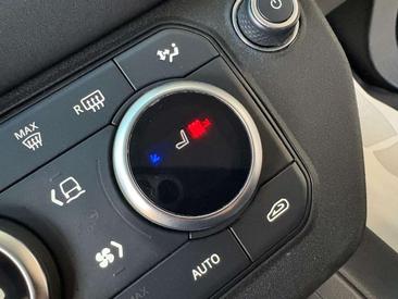 Land Rover Defender 110 SE 3.0D I6 200 CV AWD Auto — photo 29