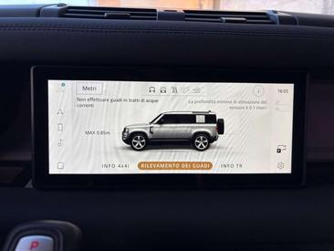 Land Rover Defender 110 SE 3.0D I6 200 CV AWD Auto — photo 32