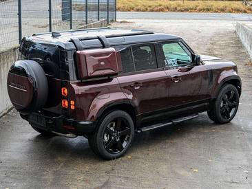 Land Rover Defender 110 D300 MHEV — photo 6
