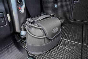 Land Rover Defender 110 D300 MHEV — photo 9