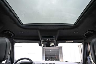 Land Rover Defender 110 D300 MHEV — photo 13
