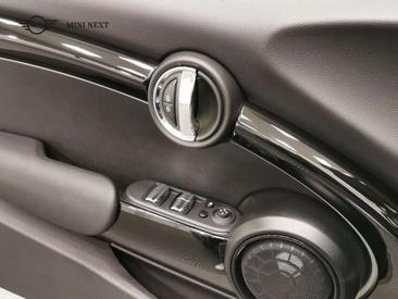 Mini Cooper E — photo 11