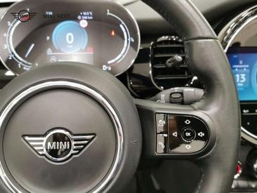 Mini Cooper E — photo 13