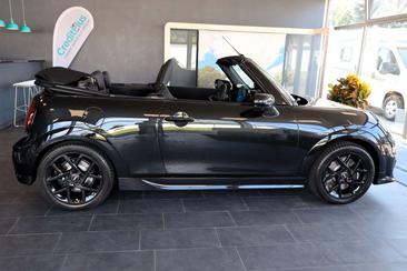 Mini Cabrio JCW Cooper — photo 25