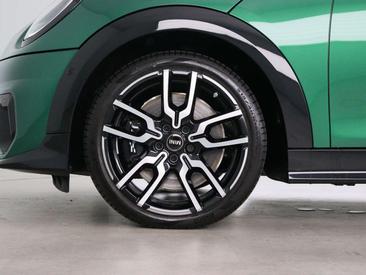 Mini Cabrio John Cooper Works — photo 28