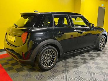 Mini 5 Portes Cooper S — photo 17