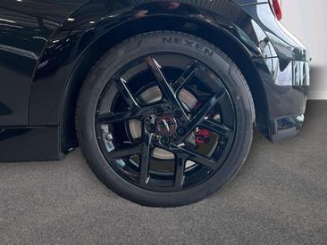 Mini Cabrio John Cooper Works — photo 10