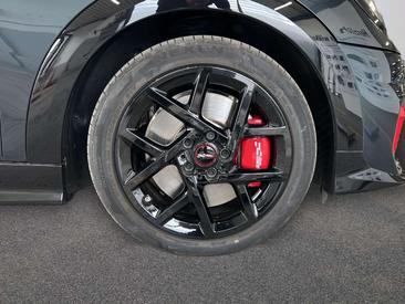 Mini Cabrio John Cooper Works — photo 12