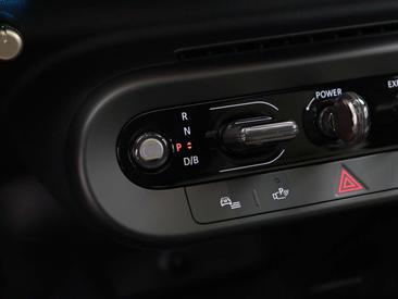 Mini Electric Favoured Cooper SE — photo 9
