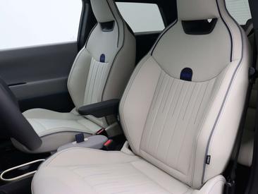 Mini Electric Favoured Cooper SE — photo 13