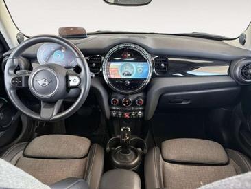 Mini Cooper E — photo 10