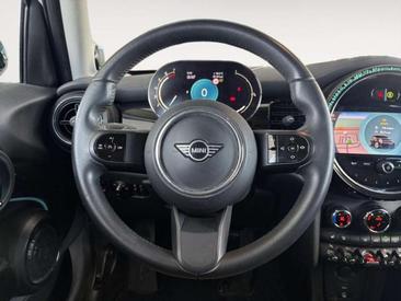 Mini Cooper E — photo 12