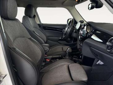 Mini Cooper E — photo 15