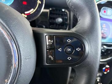 Mini Cooper E — photo 16