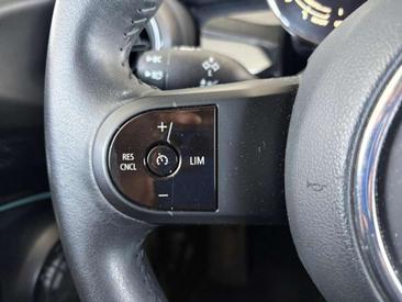 Mini Cooper E — photo 17