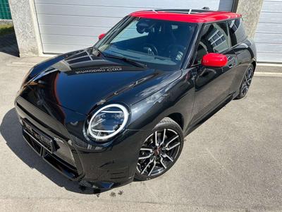 Mini Cooper SE JCW