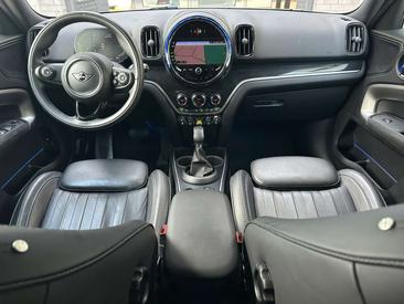 Mini Countryman Yours Cooper SE — photo 9