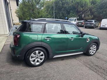 Mini Countryman COOPER SE — photo 2