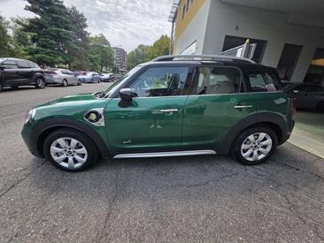 Mini Countryman COOPER SE — photo 4