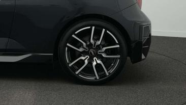 Mini Cooper E JCW — photo 12