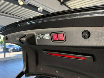 Mercedes Classe E 300 — photo 17