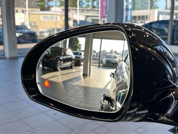 Mercedes Classe E 300 — photo 18