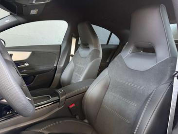 Mercedes CLA 200 AMG Line — photo 17