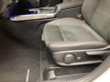 Mercedes GLB 200 Sport — photo 14