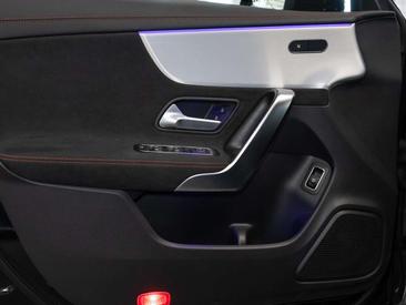 Mercedes CLA 180 AMG Line — photo 9