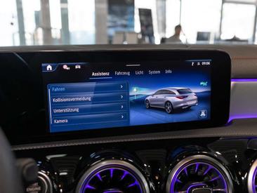 Mercedes CLA 180 AMG Line — photo 12
