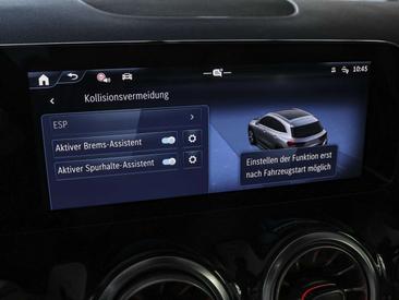 Mercedes GLA 200 AMG Line — photo 13