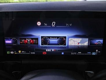 Mercedes GLA 200 AMG Line — photo 16