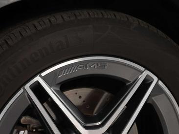 Mercedes GLA 200 AMG Line — photo 14
