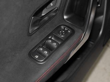 Mercedes CLA 200 AMG Line — photo 13