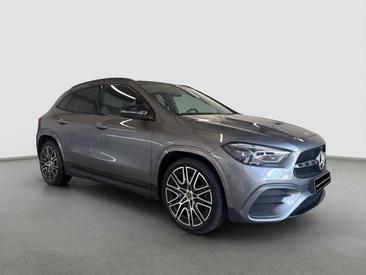 Mercedes GLA 180 Night Edition — photo 16