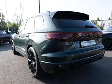 Volkswagen Touareg EHybrid R — photo 6