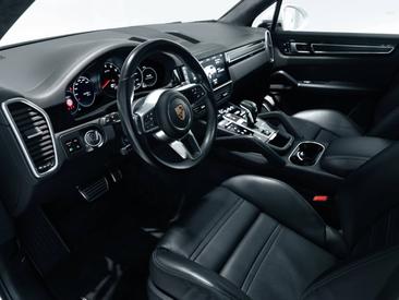 Porsche Cayenne III GTS — photo 11