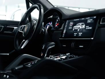 Porsche Cayenne III GTS — photo 13