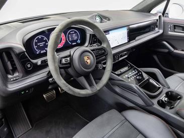 Porsche Cayenne III GTS — photo 12