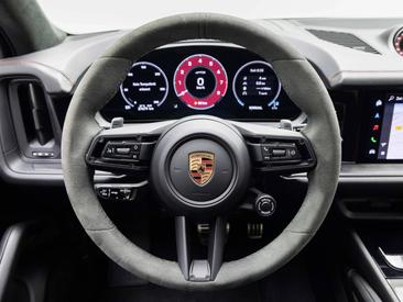 Porsche Cayenne III GTS — photo 17
